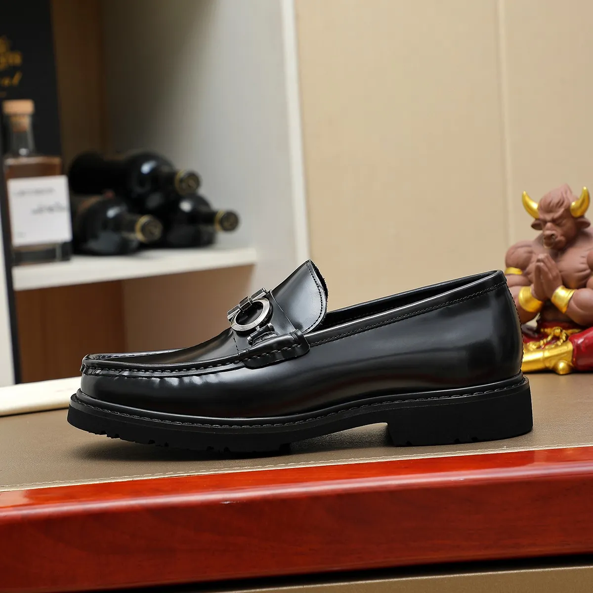 Men's shoes 💰500 Ferragamo [Ferragamo] top imported suit men's shoes 💯Original copy of the official website, product materials: selected imported embossed calfskin + luxury hardware buckle accessories ~ imported water-dyed cow 🐂 leather lining. Strong three-dimensional visual effect, original combination outsole, multiple colors available😘 Size: 38-44 (.45.46.4. Customized)
